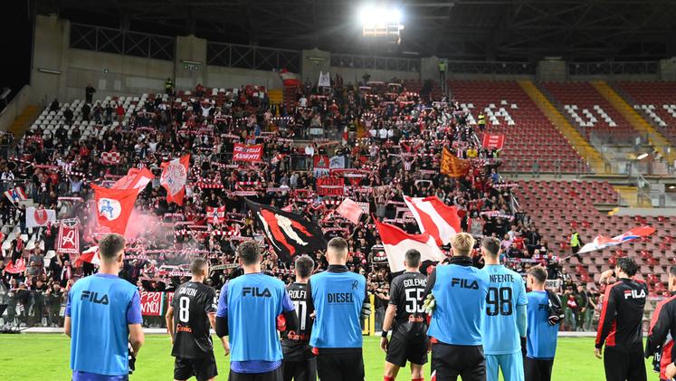 Football and basketball at the same time on 8 December: judgment suspended on Triestina-Vicenza Football and basketball at the same time on 8 December: judgment suspended on Triestina-Vicenza