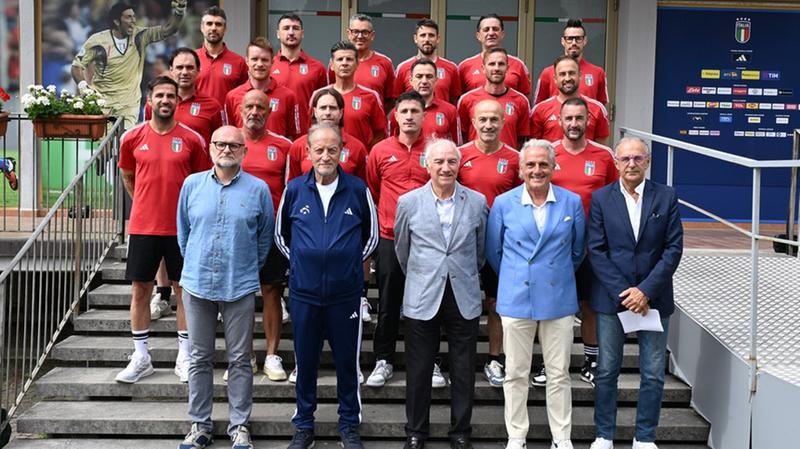 Luca Righini L'ex Vicenza Luca Rigoni allenatore Uefa Pro con Fabregas e Hamsik | G ...