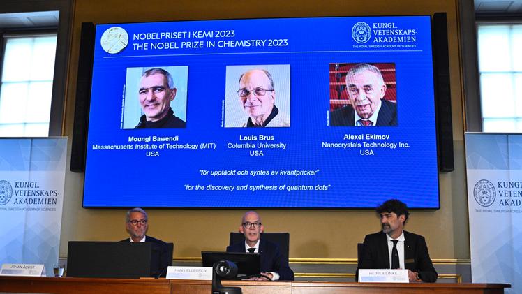 Nobel per la Chimica 2023 a Moungi Bawendi, Louis E Brus e Alexey Ekimov (foto ANSA)