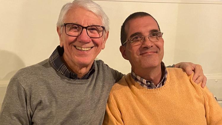 Trentatrè anni dopo Tonino De Silvestri, avvocato ed ex pm, sorridente con Carlo Celadon