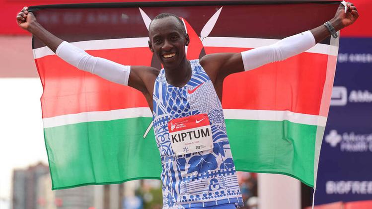Morto Kelvin Kiptum, detentore del record mondiale di maratona