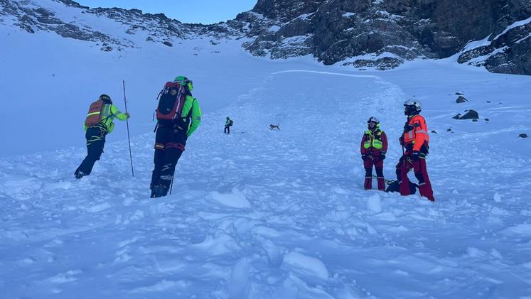 Un intervento del soccorso alpino (foto d'archivio)