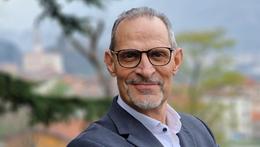 Nicola Campanaro: l’attuale vicesindaco, 66 anni, si candida a primo cittadino FILOSOFO