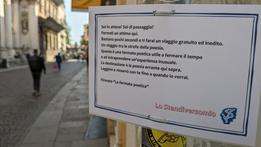 In corso Palladio. I cartelli sono comparsi negli ultimi mesi anche a Livorno, Genova e Torino
