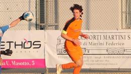 Il candidato: Gianluca Bernardelle in azione, il suo primo gol dedicato al papà Giorgio