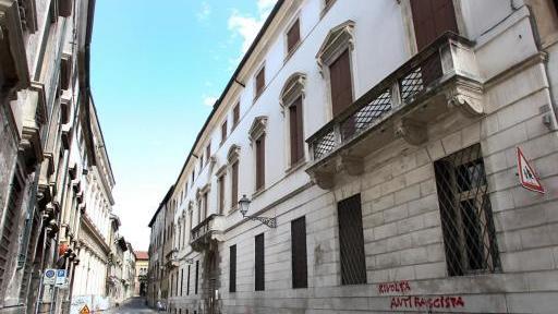 
 Contrà Riale, cuore della Bertoliana tra Palazzo Costantini, Palazzo San Giacomo e Palazzo Cordellina. COLORFOTO ARTIGIANA