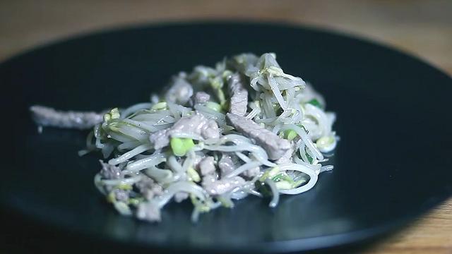 CinaInCucina, la ricetta: maiale con germogli di soia