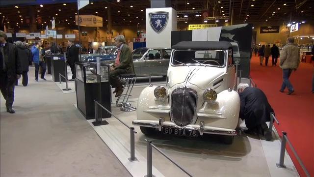 L'auto d'epoca fa show al Retromobile di Parigi