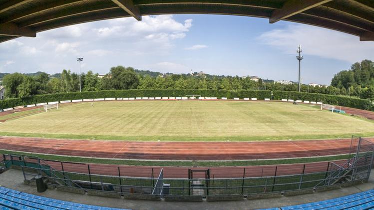 Nella foto di archivio i “Boys” tifosi del Parma Calcio allo stadio. Il “Dal Molin” ha una capienza tra i 1300 e i 1400 posti. A. MASSIGNAN