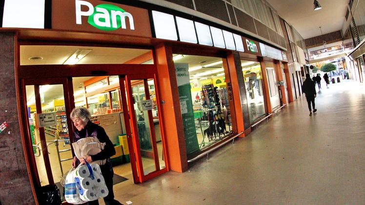 Il supermercato Pam, apero nel ’68, che chiuderà l’attività a fine anno. FOTO DONOVAN CISCATO