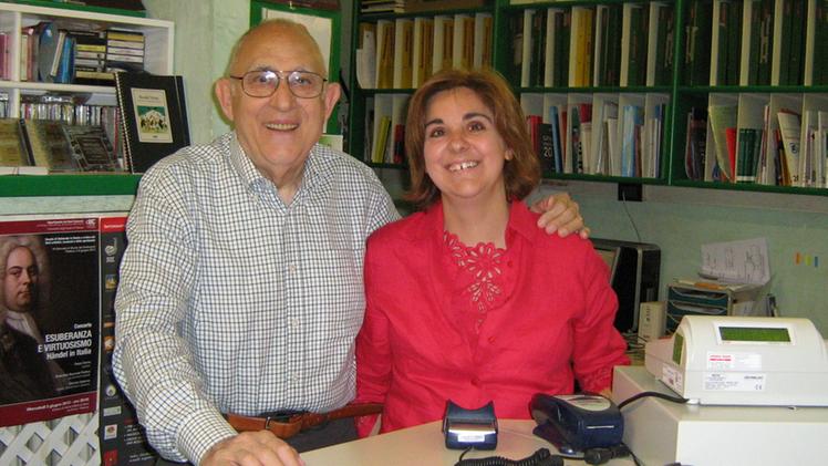 Renato e Susanna Beghin ,padre e figlia, che hanno diretto fino a fine anno il negozio di Padova
