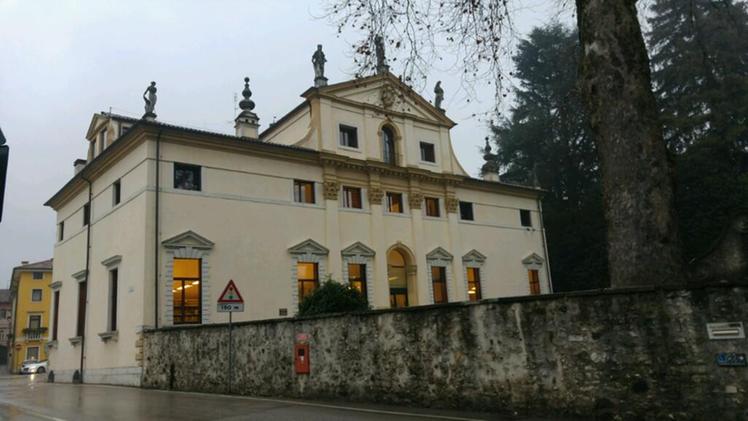 La biblioteca "Villa Valle". ZILLIKEN