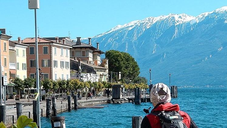 Il lago di Garda a Salò, meta dei soggiorni climatici