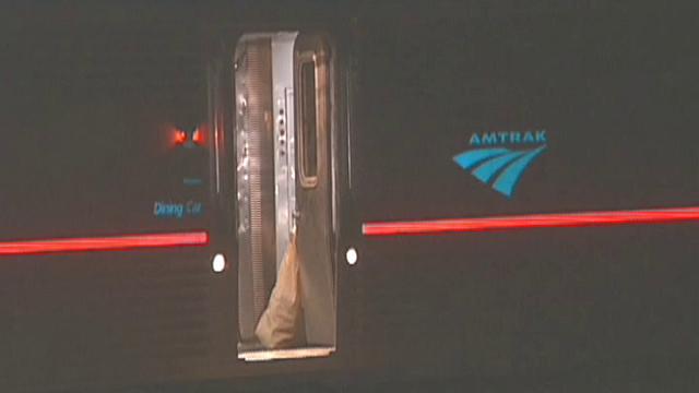 Un treno Amtrak partito da Los Angeles e diretto a Chicago è deragliato in Kansas. sul treno viaggiavano 128 passeggeri e 14 membri del personale e diversi di loro sono rimasti feriti. Sulla vicenda è stata aperta un'inchiesta