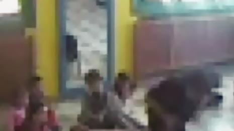 Un fotogramma dei video registrati dai carabinieri a scuola