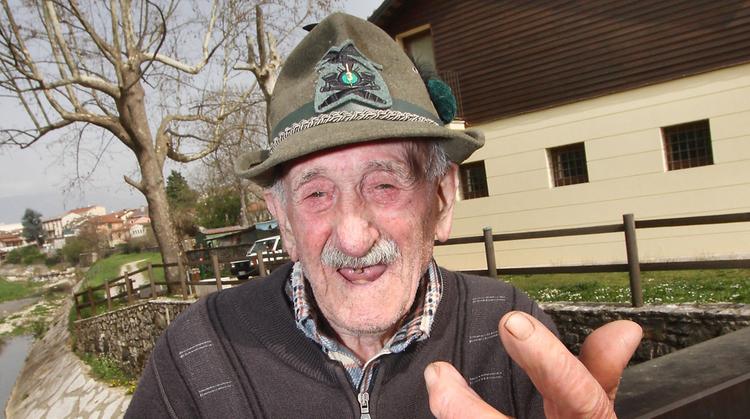 Giovanni Pettinà “chiama” i 103 anni. FOTO DONOVAN CISCATO