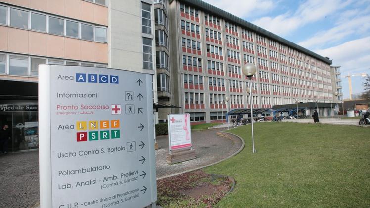 Alta tensione all’ospedale San Bortolo dopo l’esplosione del caso-aghi