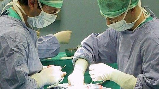Un intervento chirurgico di trapianto d’organi. IMMAGINE D’ARCHIVIO