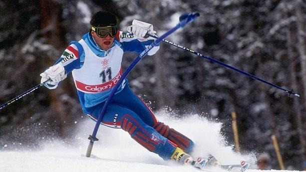 Un giovane Alberto Tomba, grande protagonista alle olimpiadi invernali di Calgary nel 1988