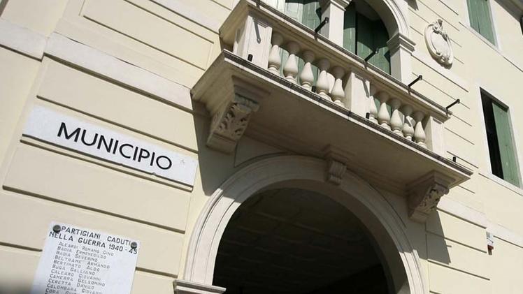 Il municipio di Montecchio Maggiore in un’immagine di repertorio