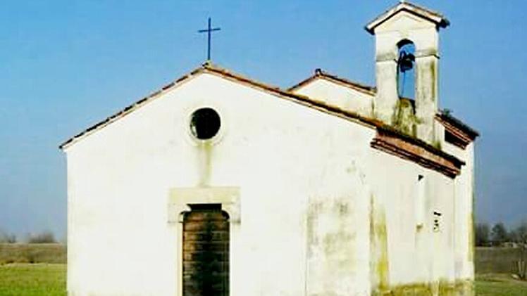 L’antica chiesa dei santi Fermo e Rustico uno dei gioielli del paese dimenticato.  FOTO DAL SASSO