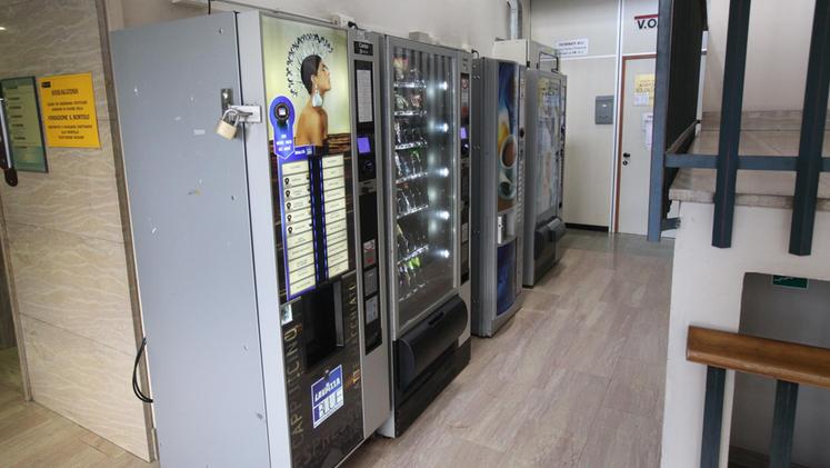 I distributori automatici nei reparti dell’ospedale San Bortolo