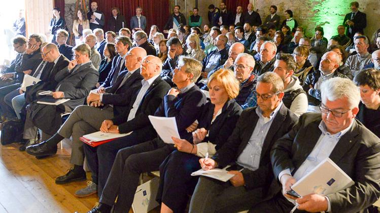 Il progetto della Concia è stato presentato a Villa Da Porto. A. MAS.Capitani d’industria della concia e autorità presenti all’incontro