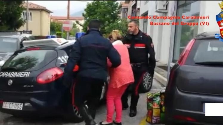 L'arresto di Tosca Zaborra da parte dei carabinieri