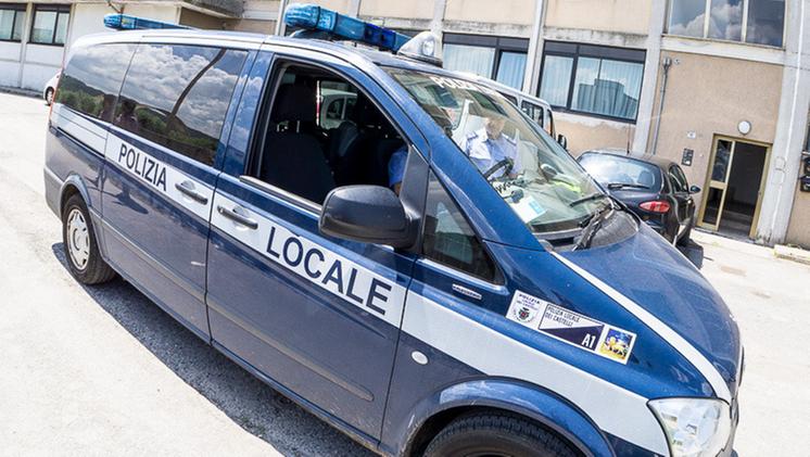 Il blitz di vigili e carabinieri nel condominio di viale Trieste