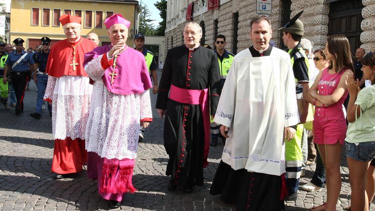 19 giugno 2011: il vescovo Pizziol tra il patriarca Scola e mons. Furian