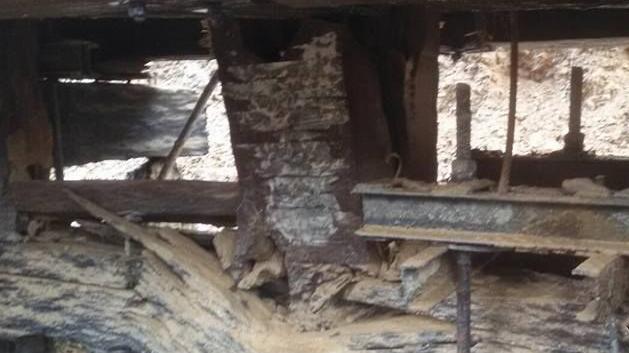 Per risanare la trave portante si ipotizza di usare  una sorte di “protesi” in acciaioNon solo la “trave Casarotti”, anche i piloni appaiono deteriorati e compromessi Il cedimento della “trave  Casarotti” che sorregge i piloni della stilata del Ponte Vecchio