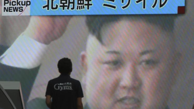 Un missile Hyunmoo lanciato durante le esercitazioni tra Corea del Sud e Stati UnitiPreoccupazione in Giappone: Kim Jong-un sugli schermi della tv