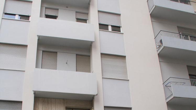 Il condominio di via Castellani al centro dell’inchiesta