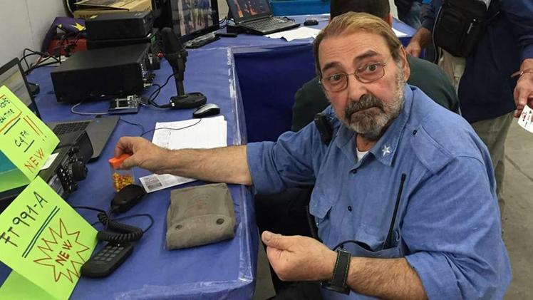 Roberto Ottavi aveva 68 anni e una grande passione: l’attività di radioamatoreLa polizia municipale  non ha potuto non sequestrare il mezzo