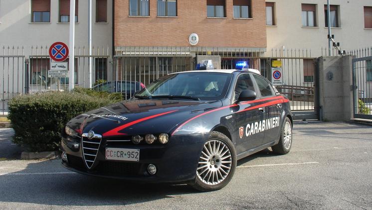 I carabinieri hanno denunciato due giovani per rapina