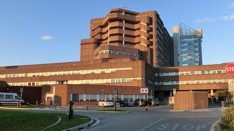 Urologia, un reparto di eccellenza al San BassianoL’ospedale San Bassiano. Liste d’attesa sempre più lunghe per gli interventi di rimozione dei tumori alla prostata 