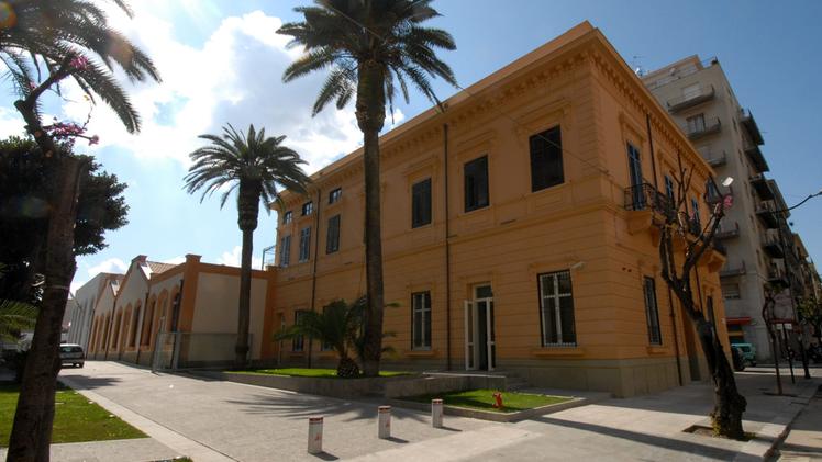 La sede centrale a Palermo di Banca Nuova, la controllata del gruppo Banca Popolare di Vicenza, dove si appoggiavano i servizi segreti