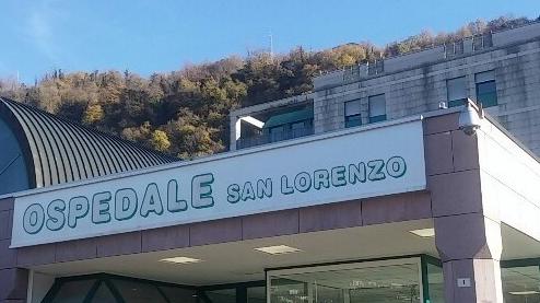 L’ingresso all’ospedale San Lorenzo di Valdagno.  FOTO MOLINARI