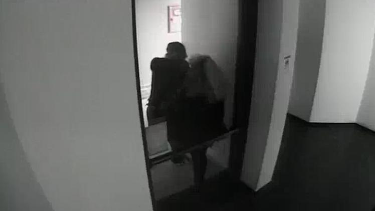 Un frame del video della rapina
