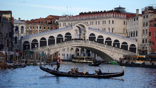 Quattro turisti in gita a Venezia hanno avuto un'amara sopresa