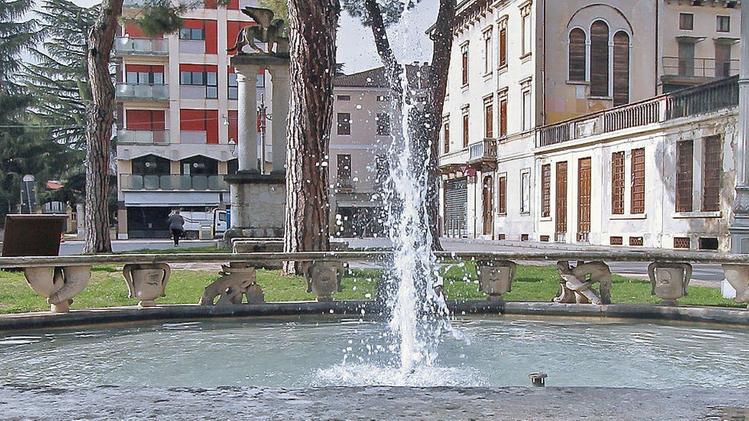 Attribuiti a Buzzi i disegni della fontana di piazza Scalcerle.  CISCATO