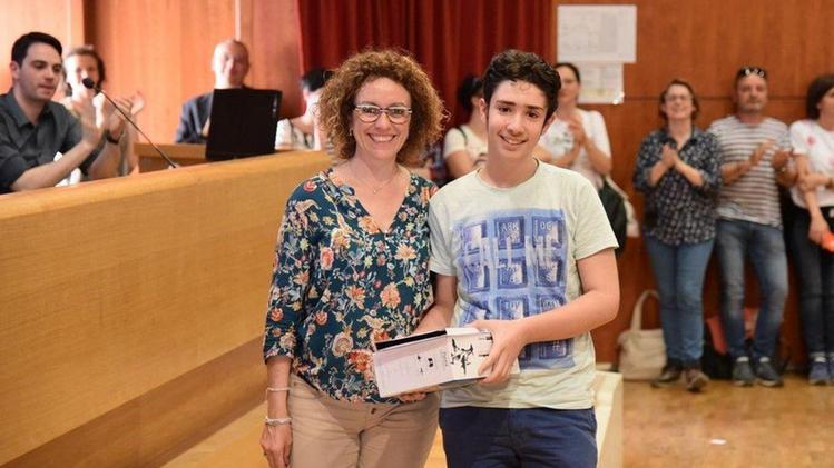 Simone Gervasio, 13 anni, con i genitori Pietro e Silvana . FADDASimone Gervasio alle premiazioni dopo la gara finale. FADDA