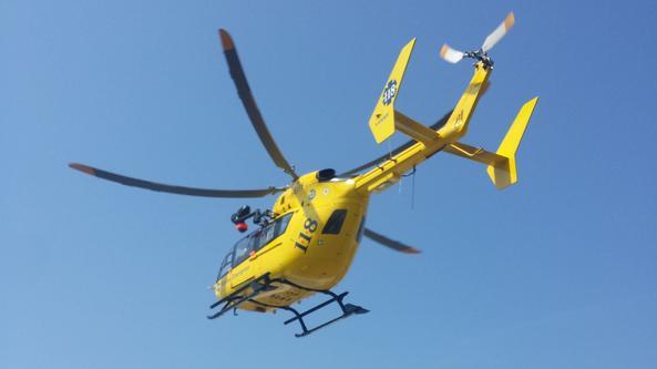 L'operaio è stato trasportato in elicottero a Verona