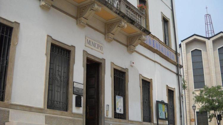 L’ex chiesa parrocchiale in piazza Aldo Moro diventerà una sala polivalente per eventi e spettacoli. A.C.Il Comune contribuirà al restauro con un contributo di 200 mila euro