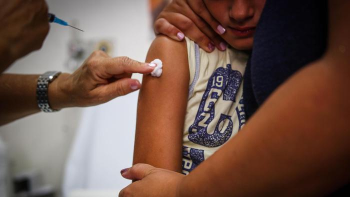 Vaccini: pronto emendamento maggioranza, resta obbligo. FOTO ANSA