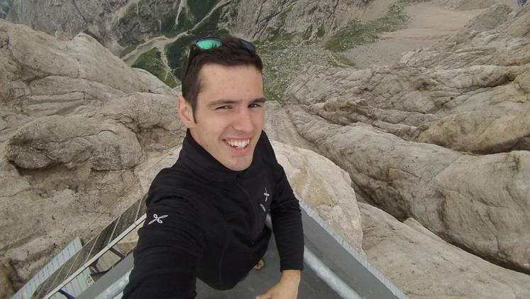 Marco Camposilvan, 26 anni di Valli del Pasubio, in un momento felice in montagna