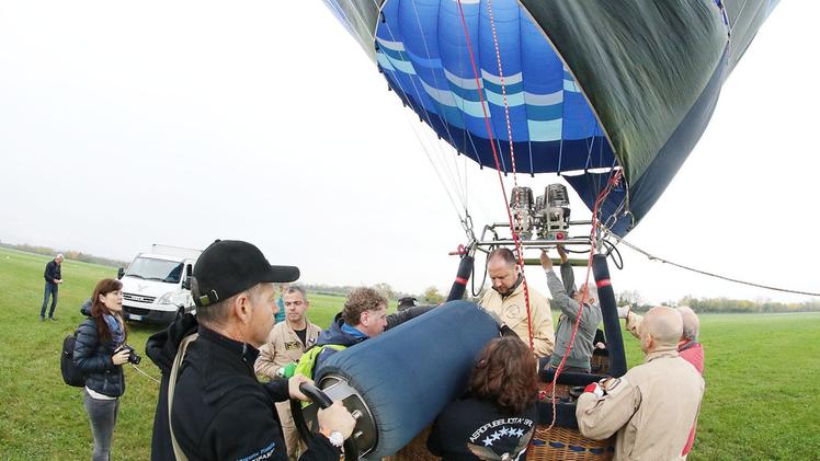 Il volo inaugurale della mongolfiera all’aeroporto di ThieneUn’altra immagine della manifestazione di ieri al Ferrarin