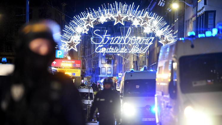 Spari nel mercatino di Natale di Strasburgo. ANSA