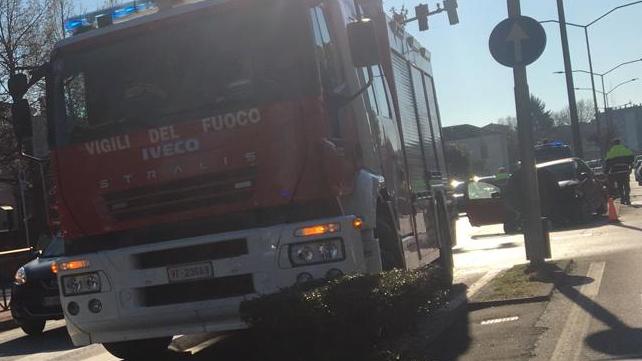 L'incidente in viale D'Alviano. FOTO NEGRIN
