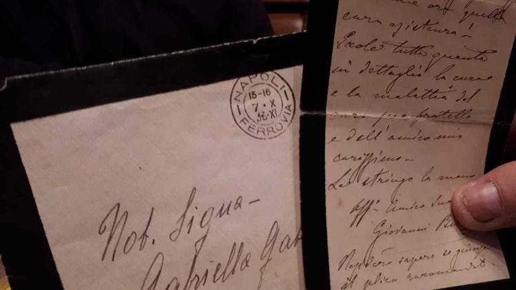 Silvano Giacomazzi, 53 anni di Arzignano, ha collezionato circa 10 mila lettere e cartoline dal fronte.  L.N.Una lettera spedita dal fronte da un soldato della Grande Guerra.  L.N.